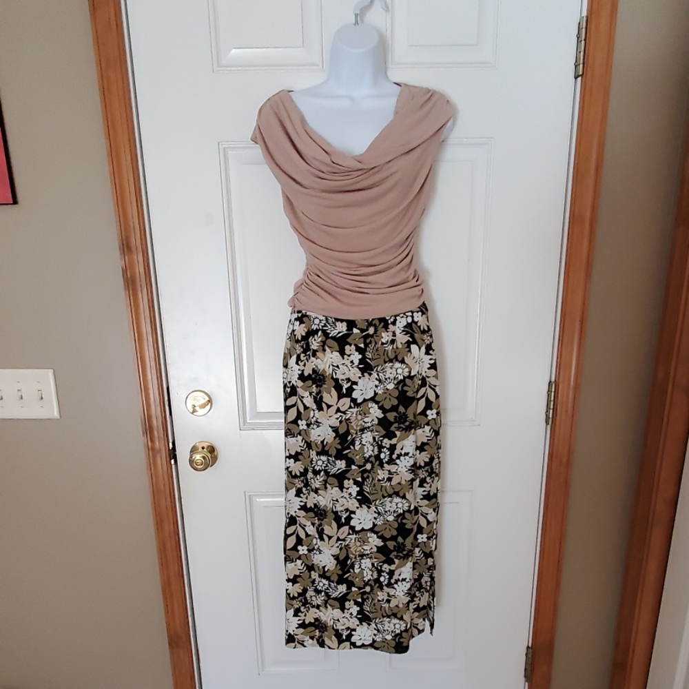 BRIGGS PETITE  LONG SKIRT